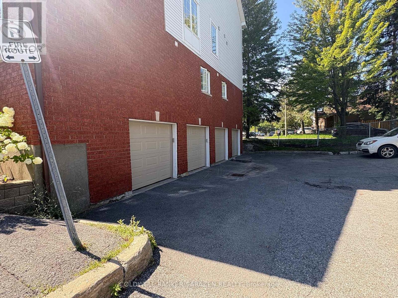 #F 112 CENTREPOINTE DRIVE - 28