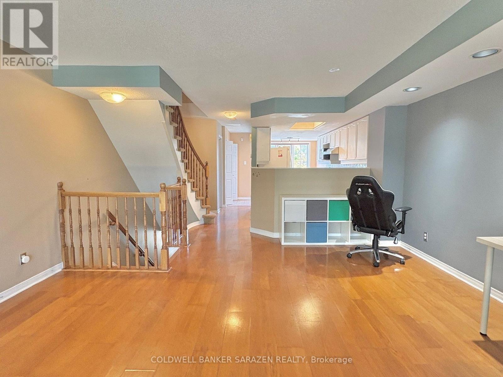 #F 112 CENTREPOINTE DRIVE - 5