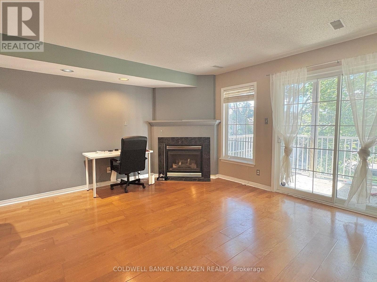 #F 112 CENTREPOINTE DRIVE - 7