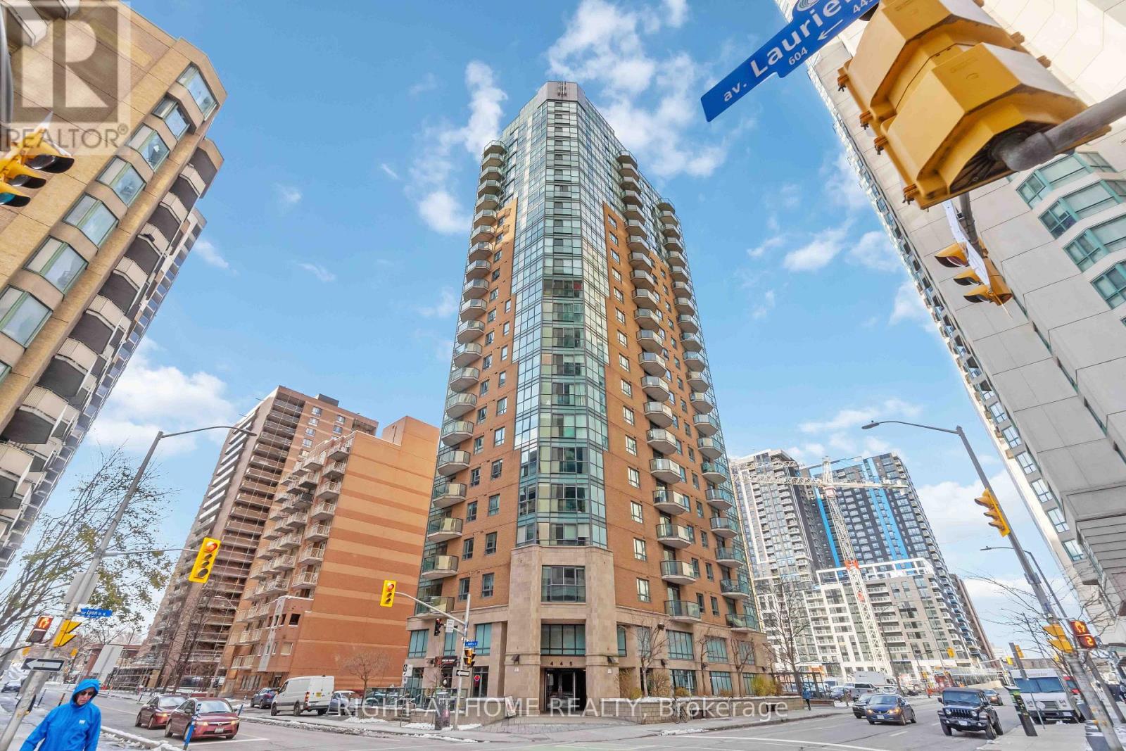#701 445 LAURIER AVENUE W - 1