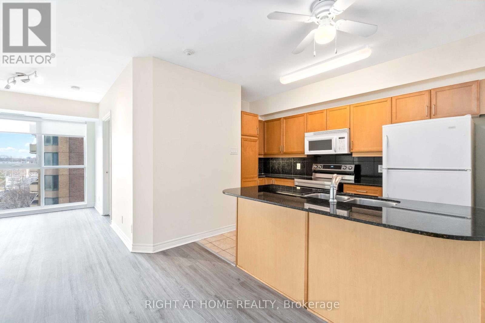 #701 445 LAURIER AVENUE W - Image 10