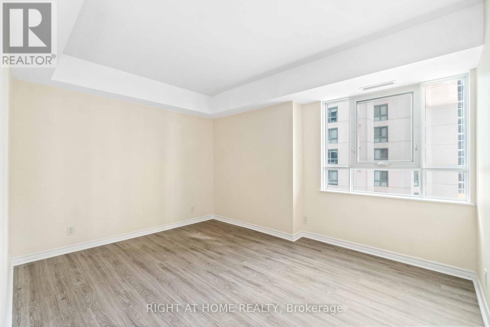 #701 445 LAURIER AVENUE W - Image 14