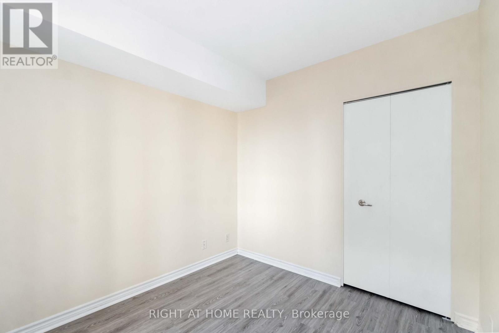 #701 445 LAURIER AVENUE W - 21