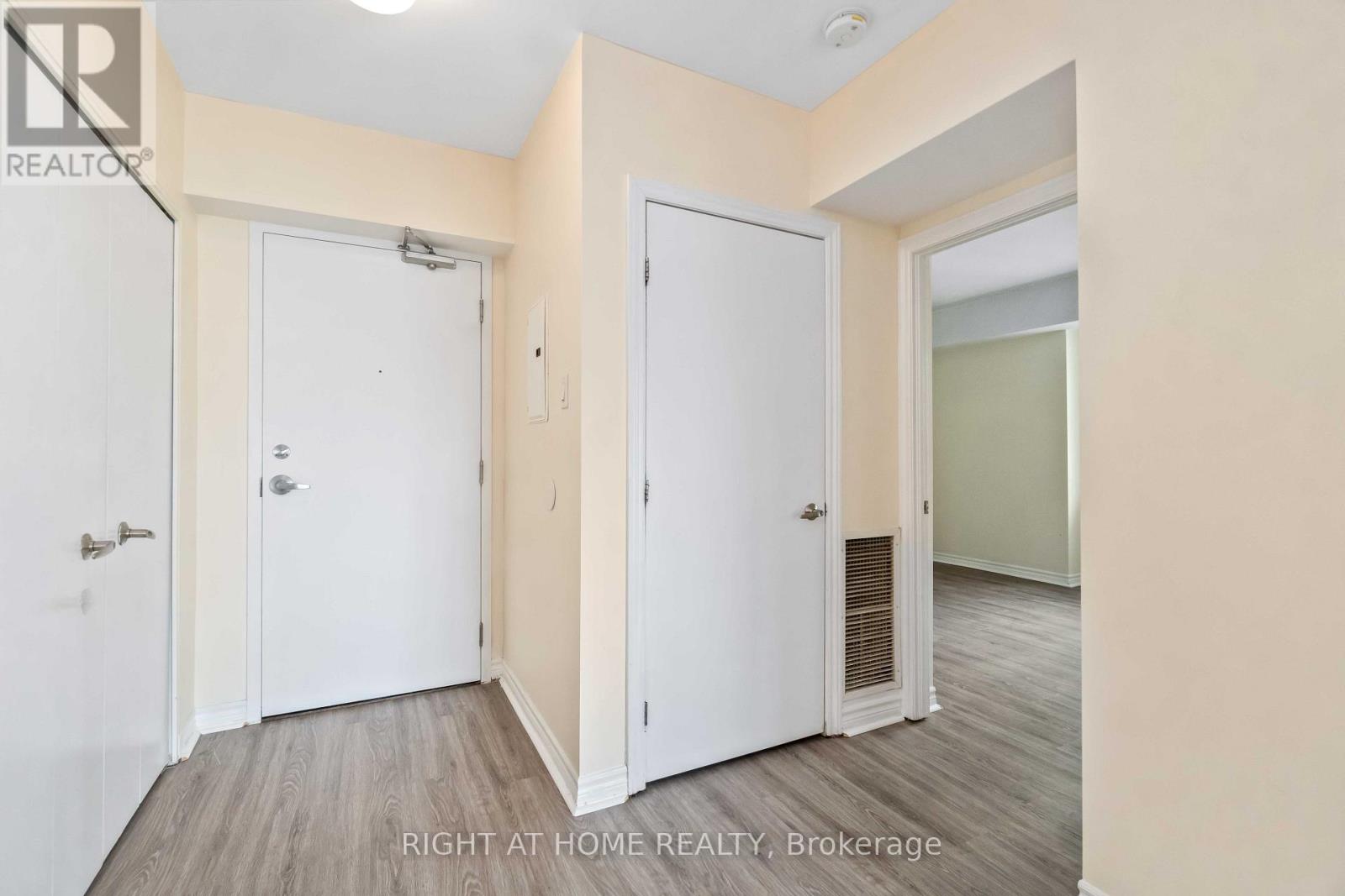 #701 445 LAURIER AVENUE W - 8