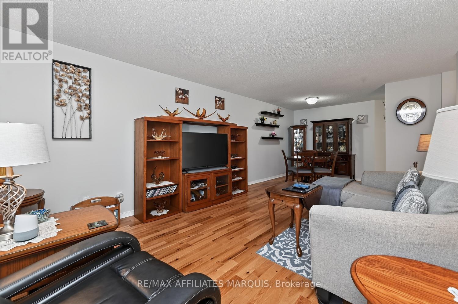 #106 10 ARMSTRONG DRIVE - 11