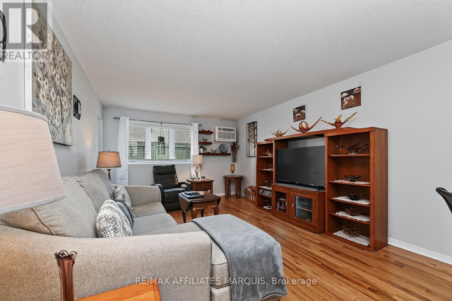 #106 10 ARMSTRONG DRIVE - 14