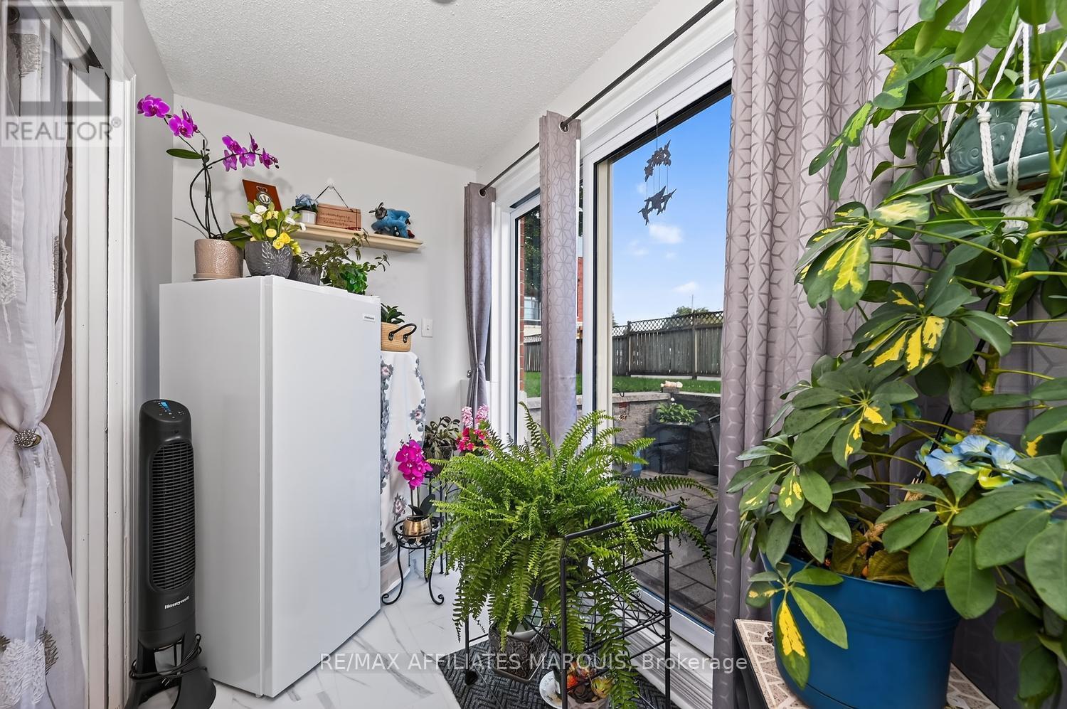 #106 10 ARMSTRONG DRIVE - Image 26