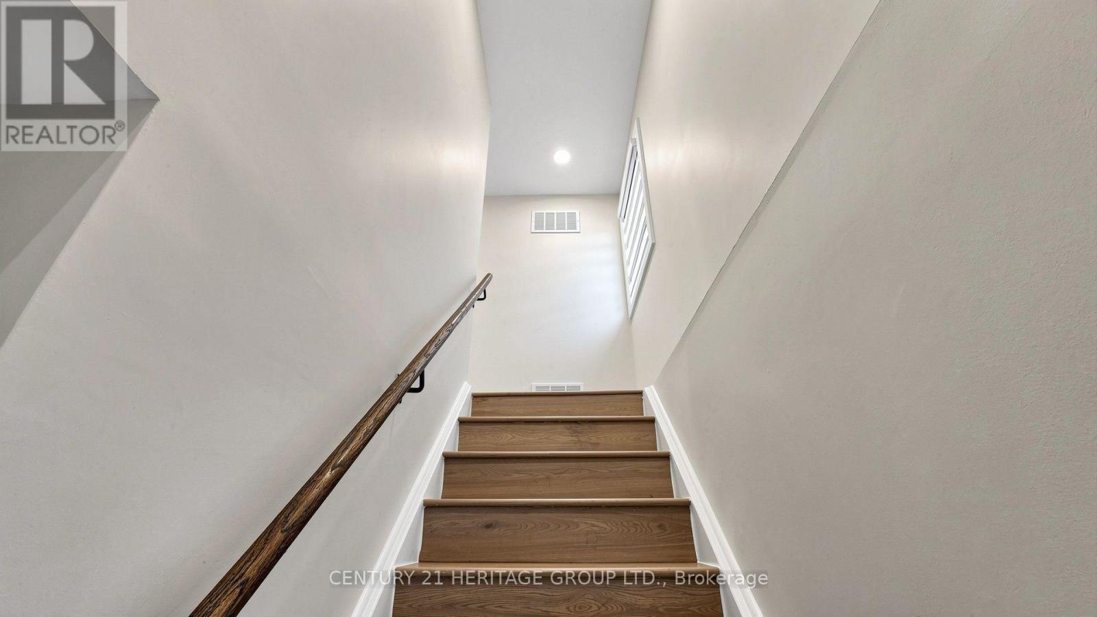 52 LUND STREET - Image 13
