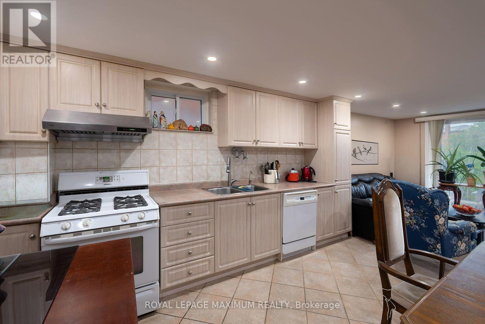 53 ABERDEEN AVENUE - Image 30