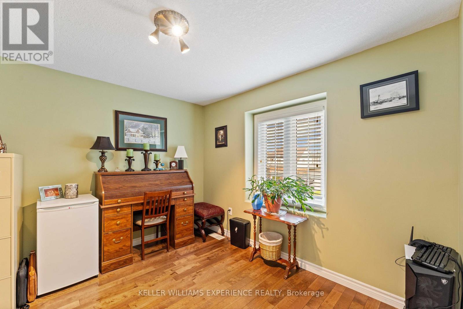 87 ARMEDA CLOW CRESCENT - Image 22