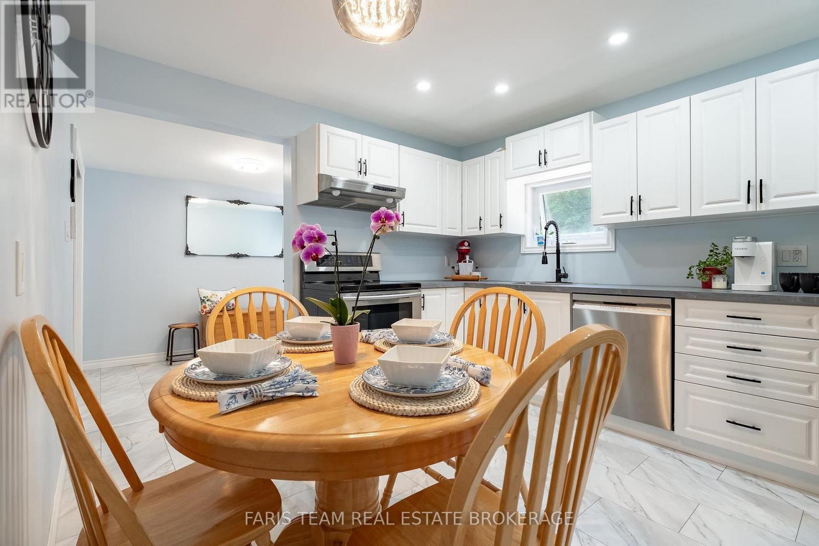 775 ONTARIO STREET - Image 12