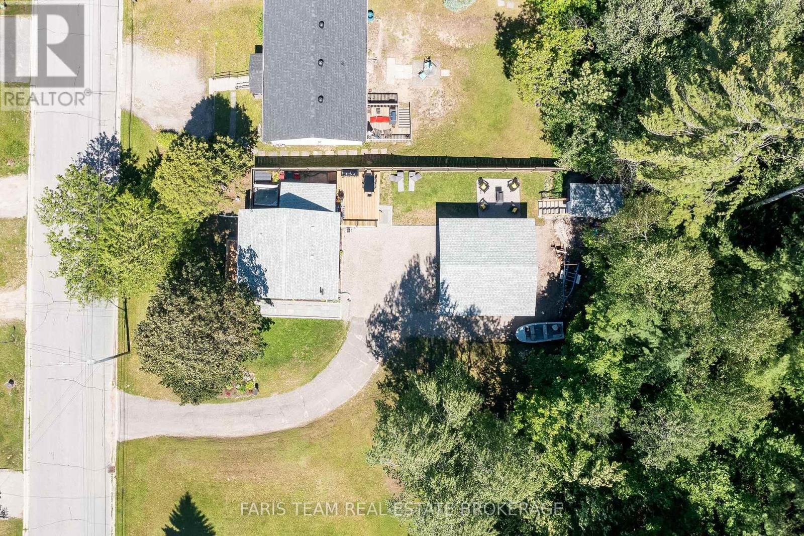 775 ONTARIO STREET - Image 32