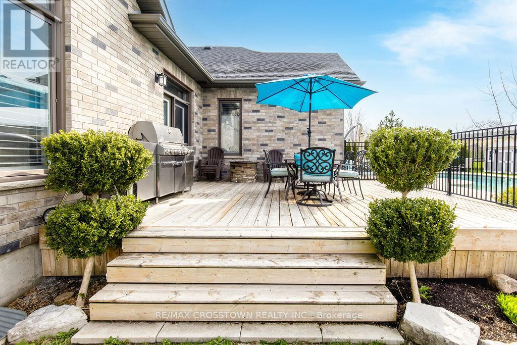 25 MENNILL DRIVE - Image 12