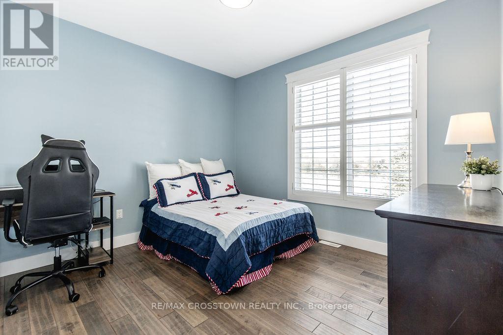 25 MENNILL DRIVE - 24