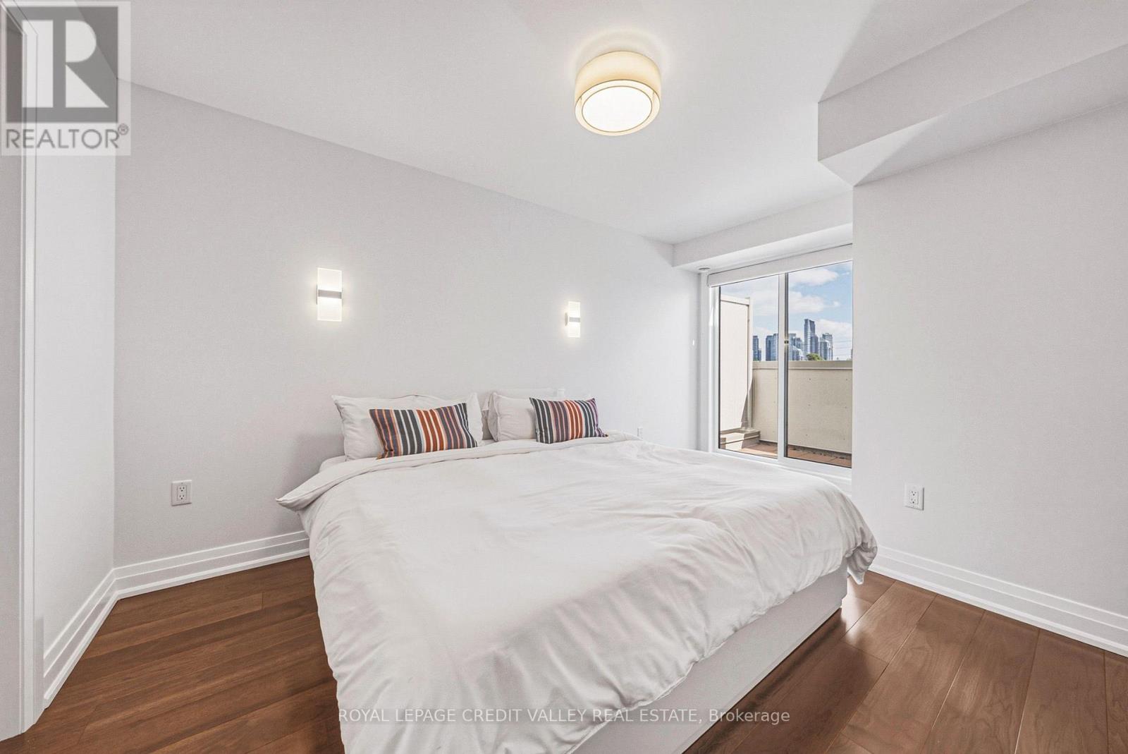 #505 10 DRUMMOND STREET - Image 18