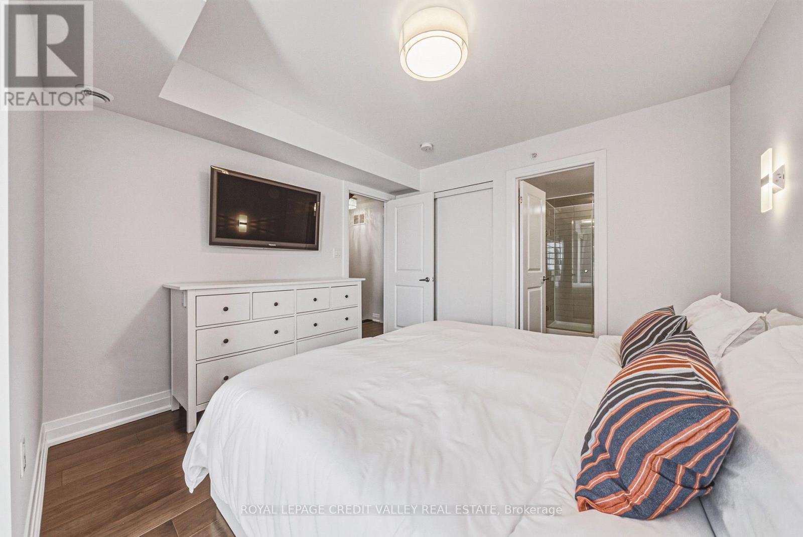 #505 10 DRUMMOND STREET - Image 19