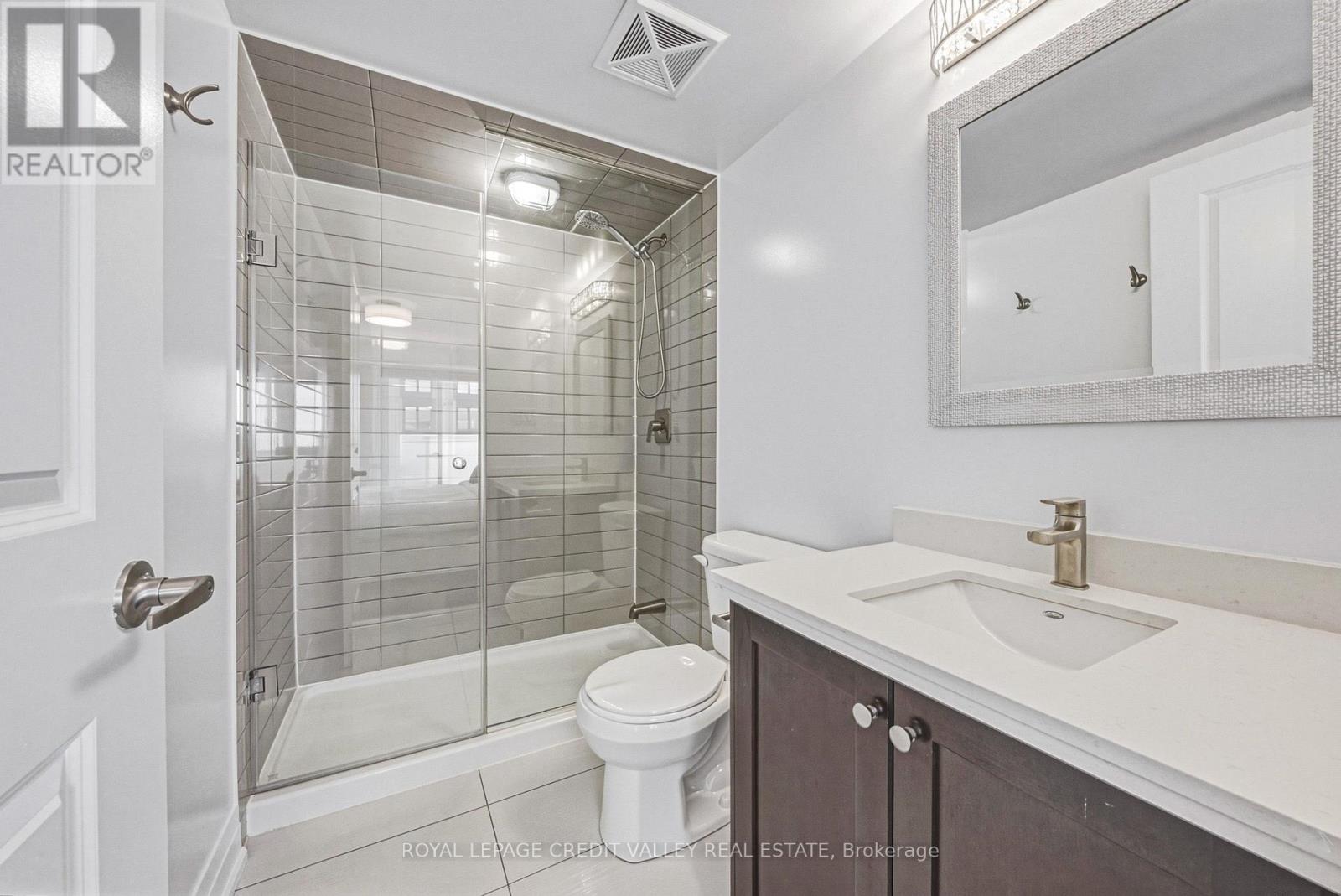 #505 10 DRUMMOND STREET - 22