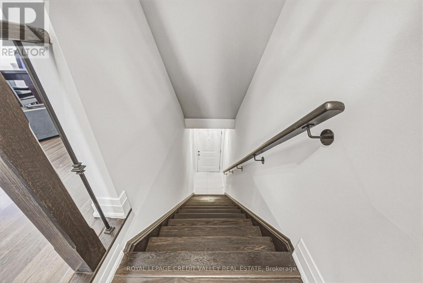 #505 10 DRUMMOND STREET - Image 4