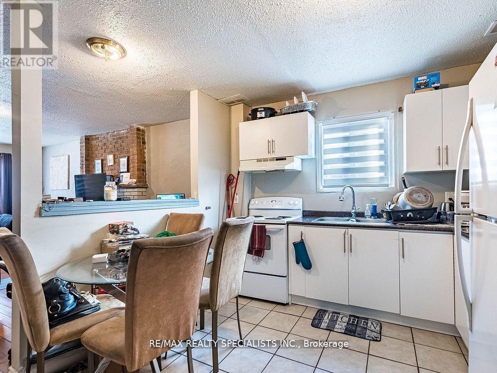 18 ASHFORD COURT - Image 32