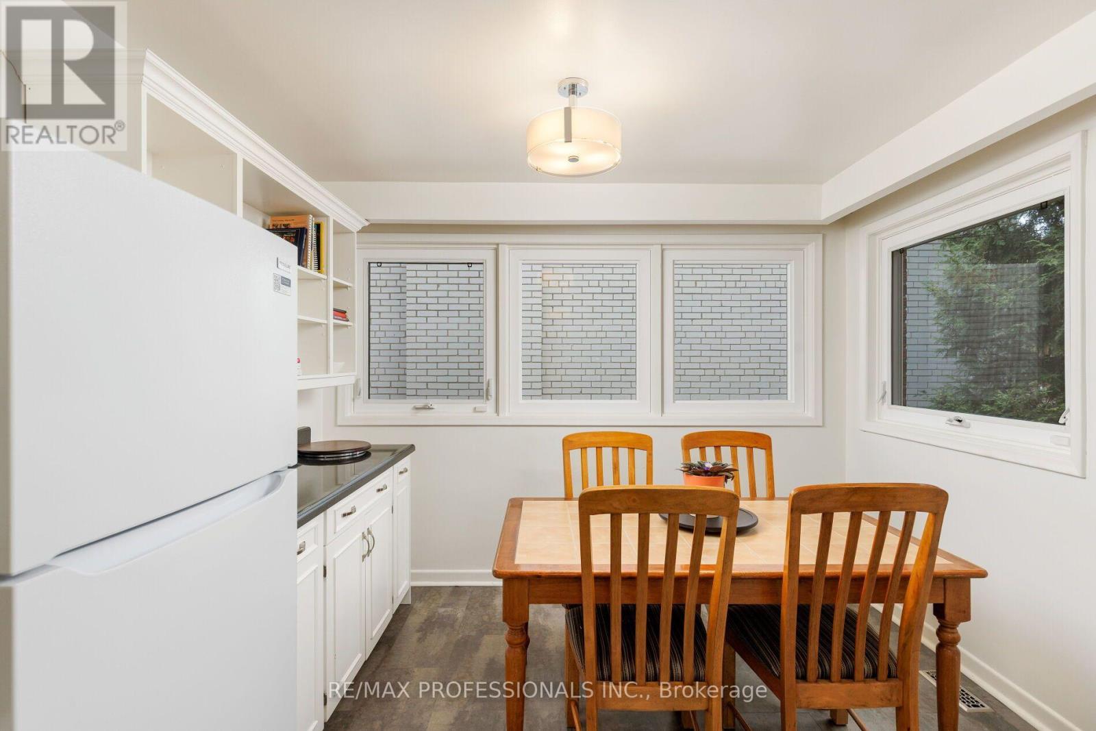 36 THICKET ROAD - 15