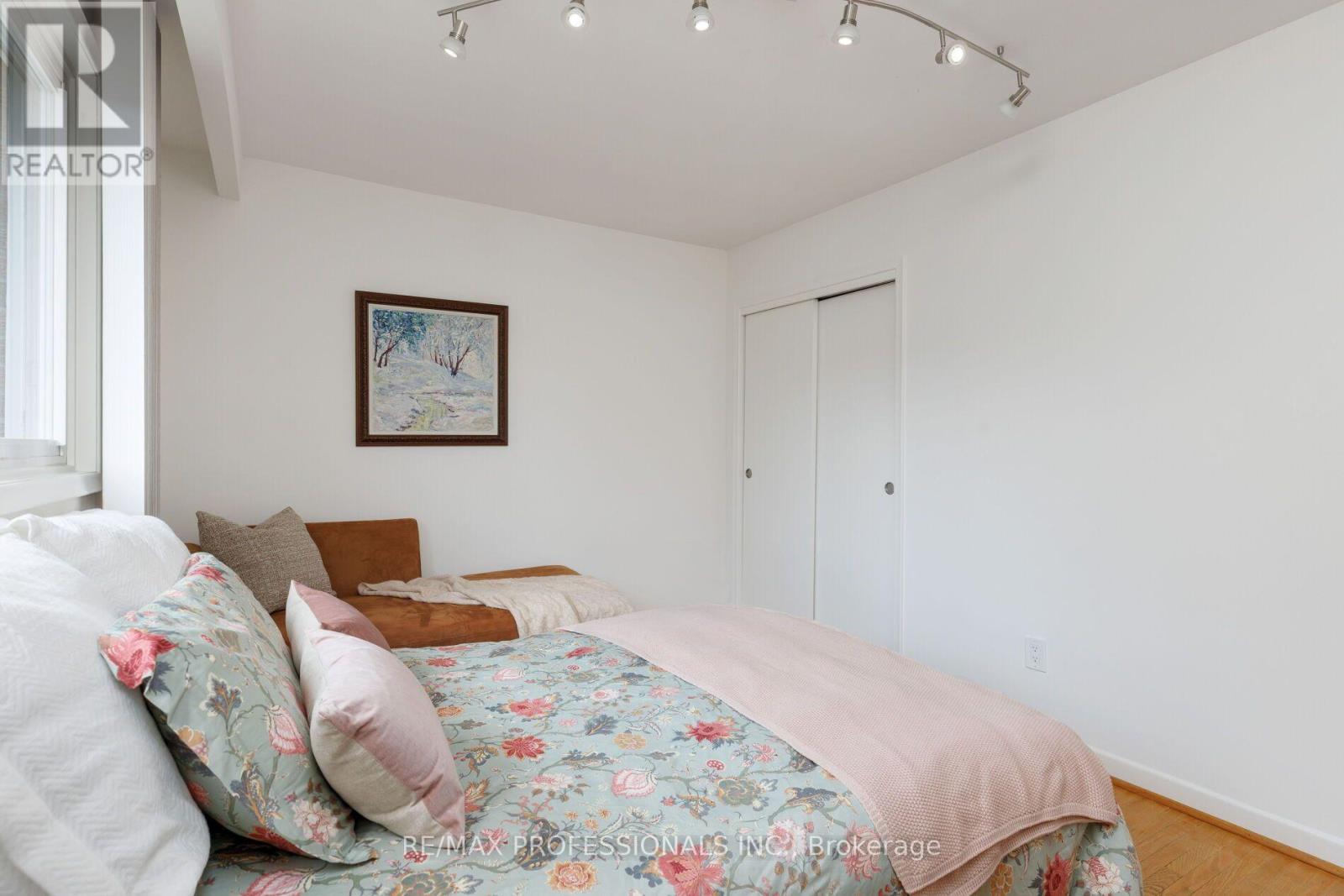 36 THICKET ROAD - Image 24