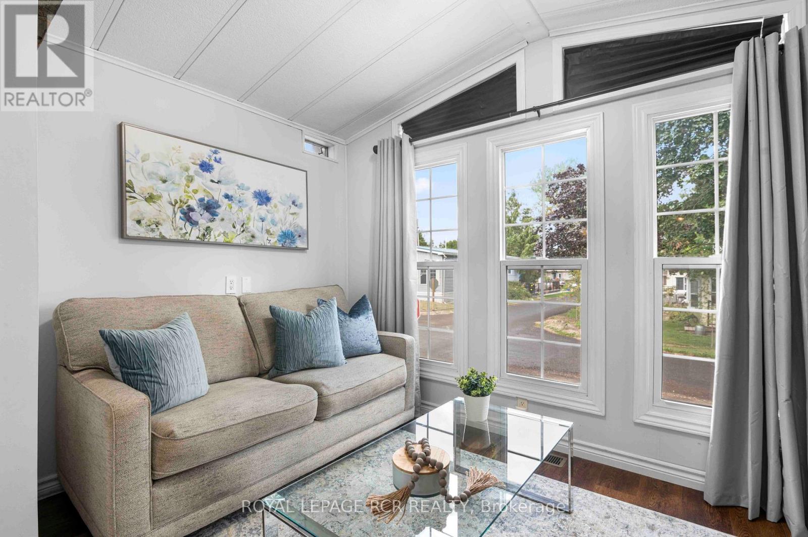 465 SPRUCE STREET - Image 16
