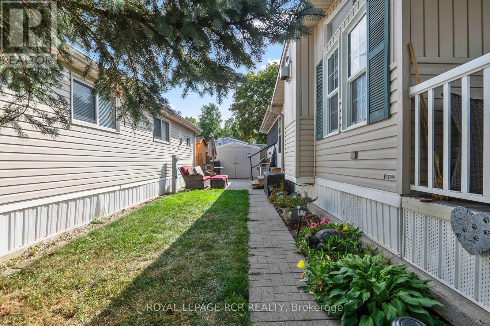 465 SPRUCE STREET - Image 33