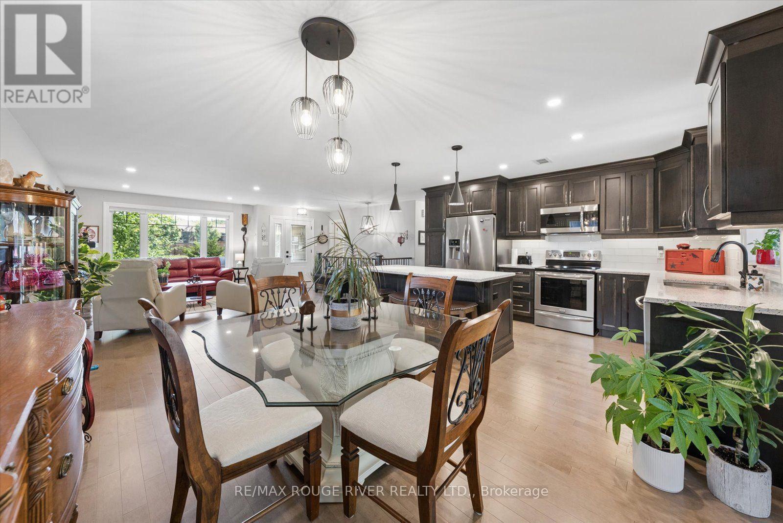 25 AMBROSIA TERRACE - Image 16