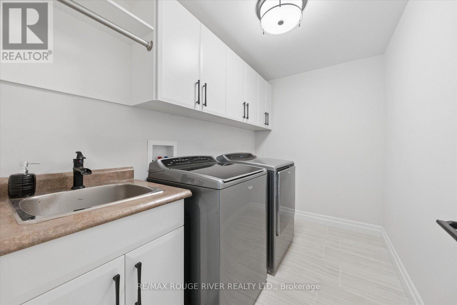 25 AMBROSIA TERRACE - Image 33