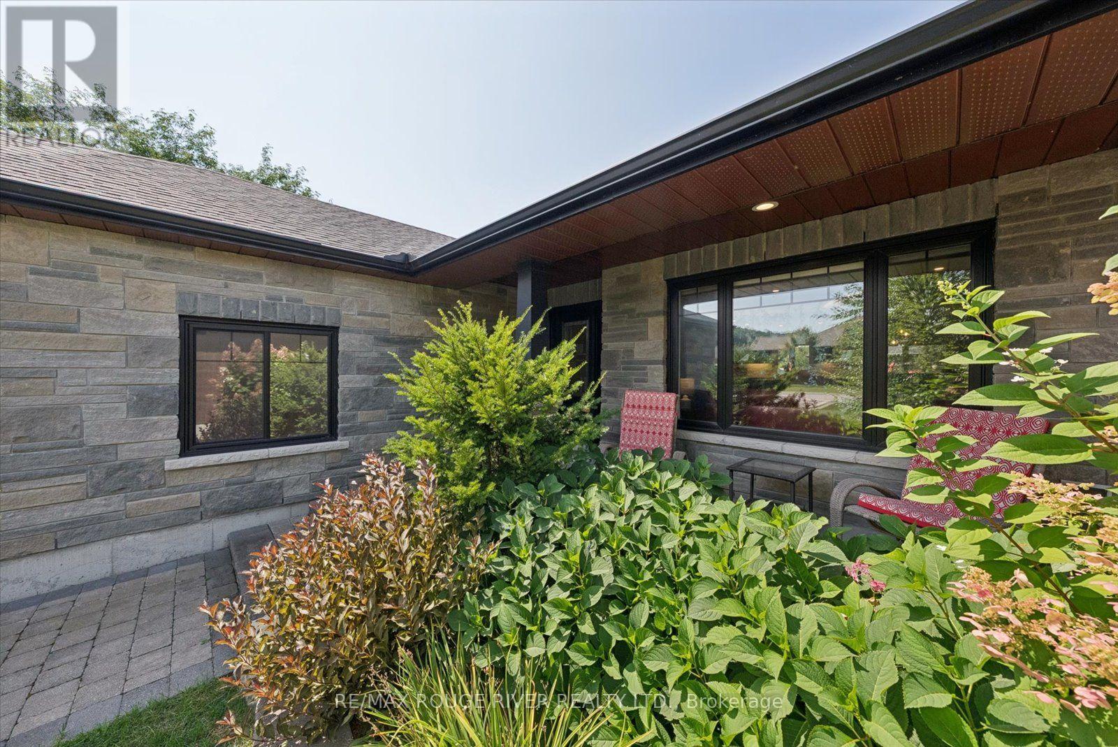25 AMBROSIA TERRACE - Image 6