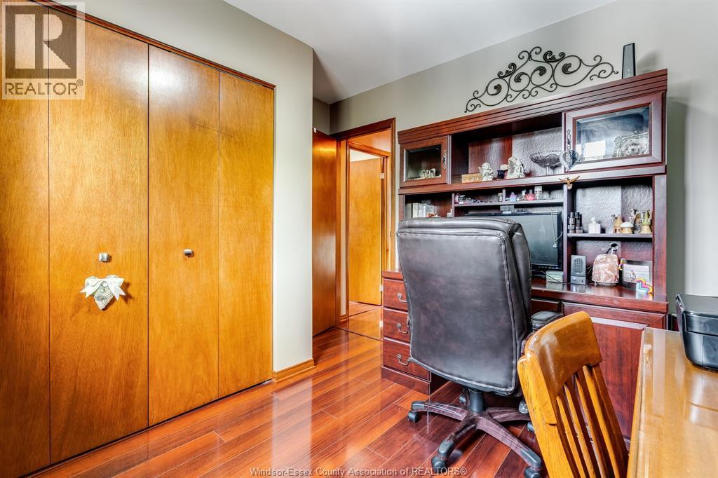 2677 Robert ROAD - 16