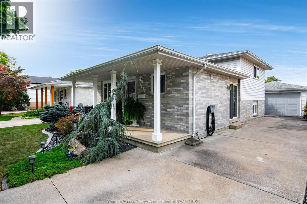 2677 Robert ROAD - 24