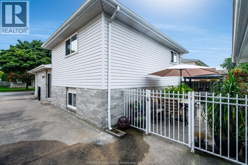 2677 Robert ROAD - Image 26