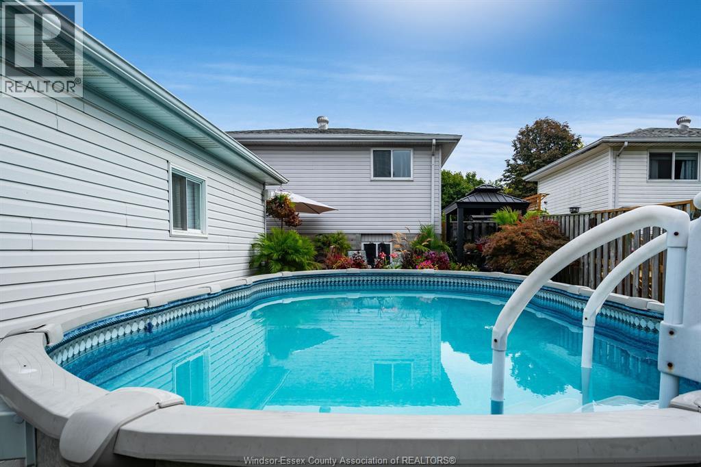 2677 Robert ROAD - 34