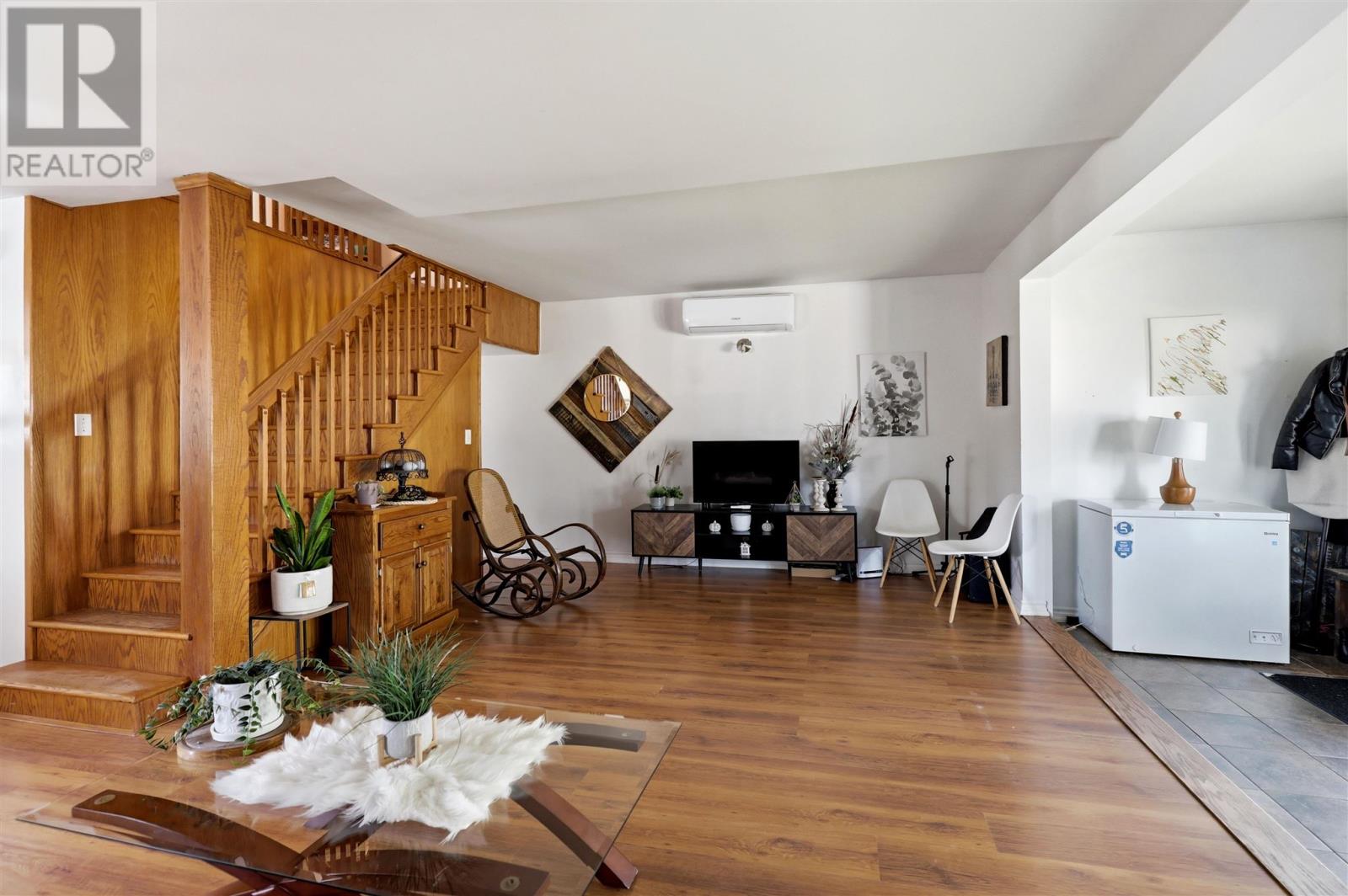 261 Spruce ST - Image 9