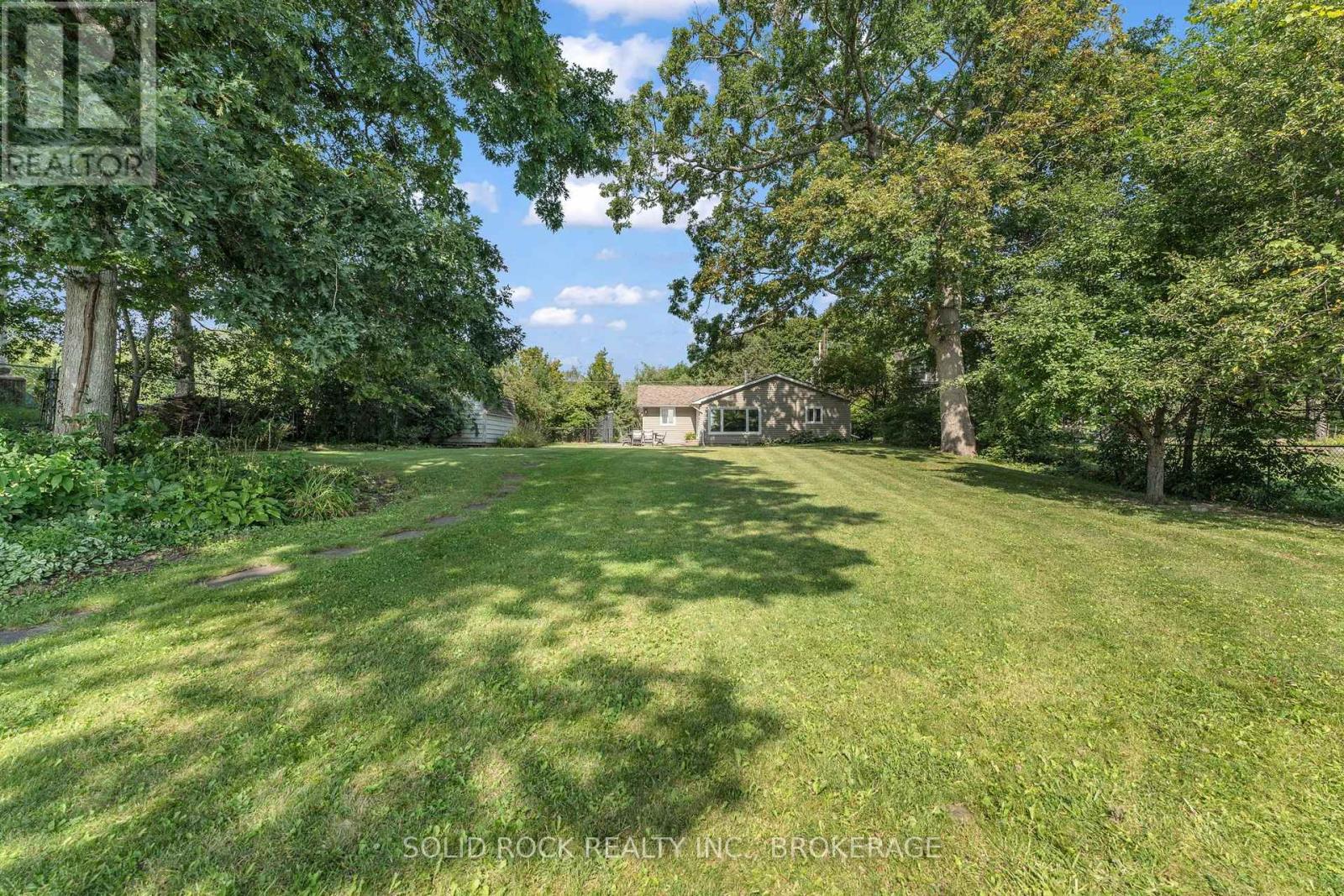 65 BLUE HERON LANE - Image 10