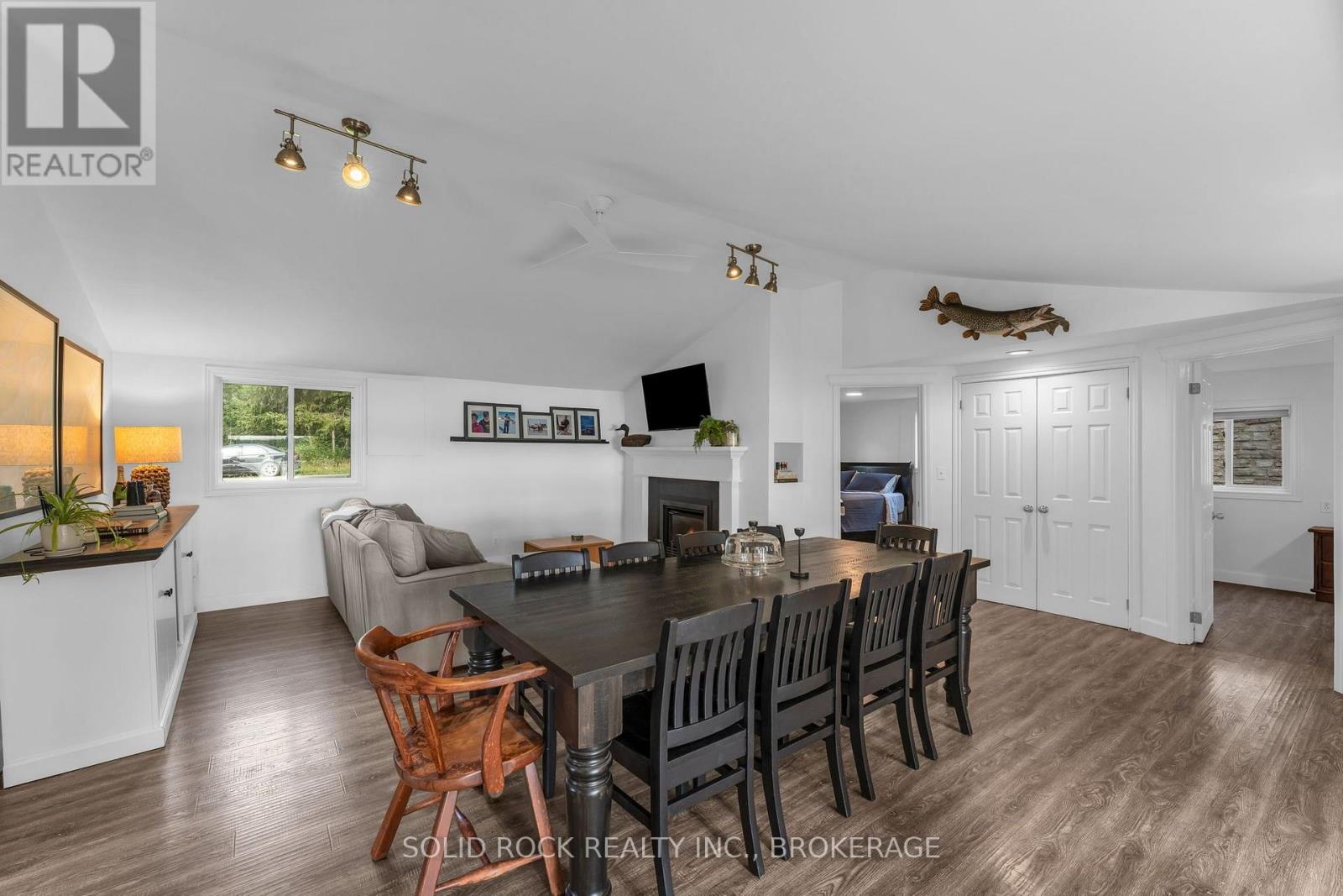 65 BLUE HERON LANE - Image 25
