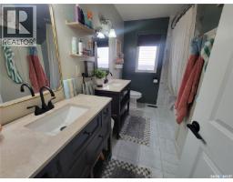4702 Leader Street, Macklin, SK S0L2C0 Photo 25