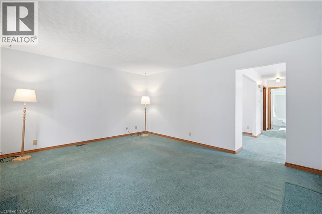 17 RICHARDSON Drive - Image 16