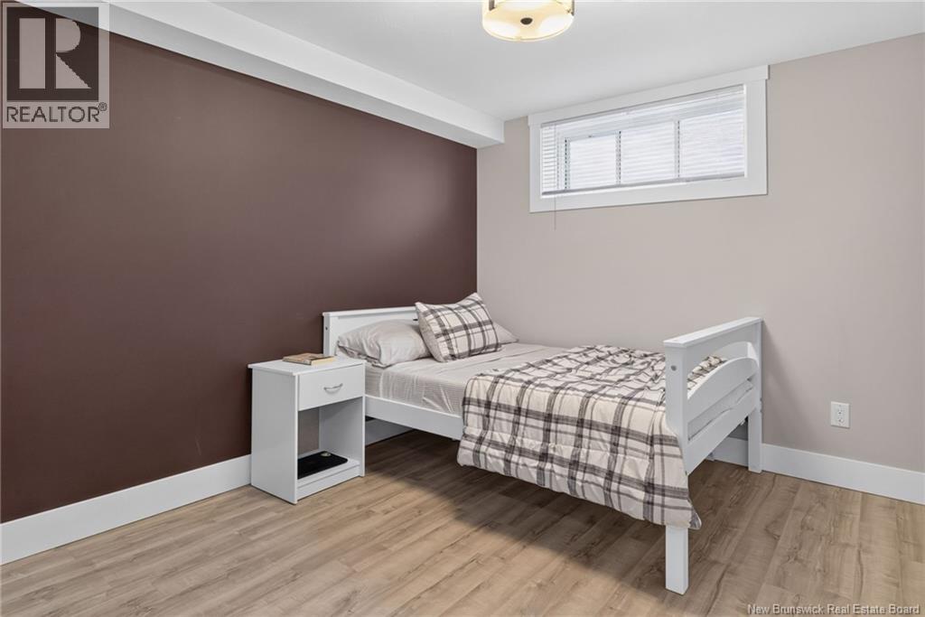 26 Edington Street - 23