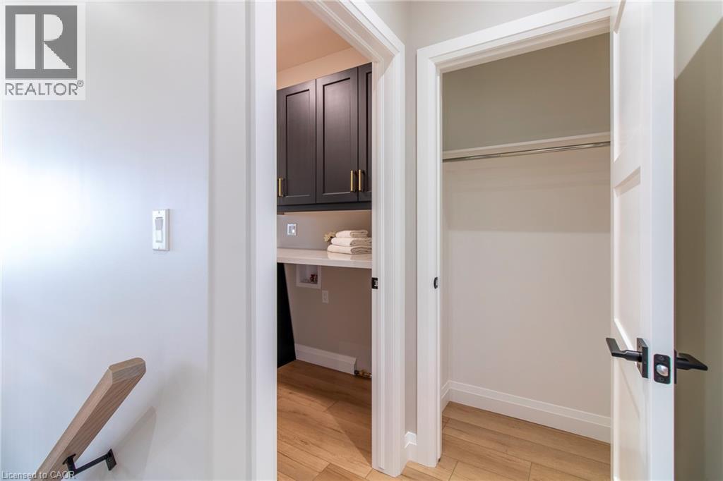 82 DUCHESS Drive - Image 19
