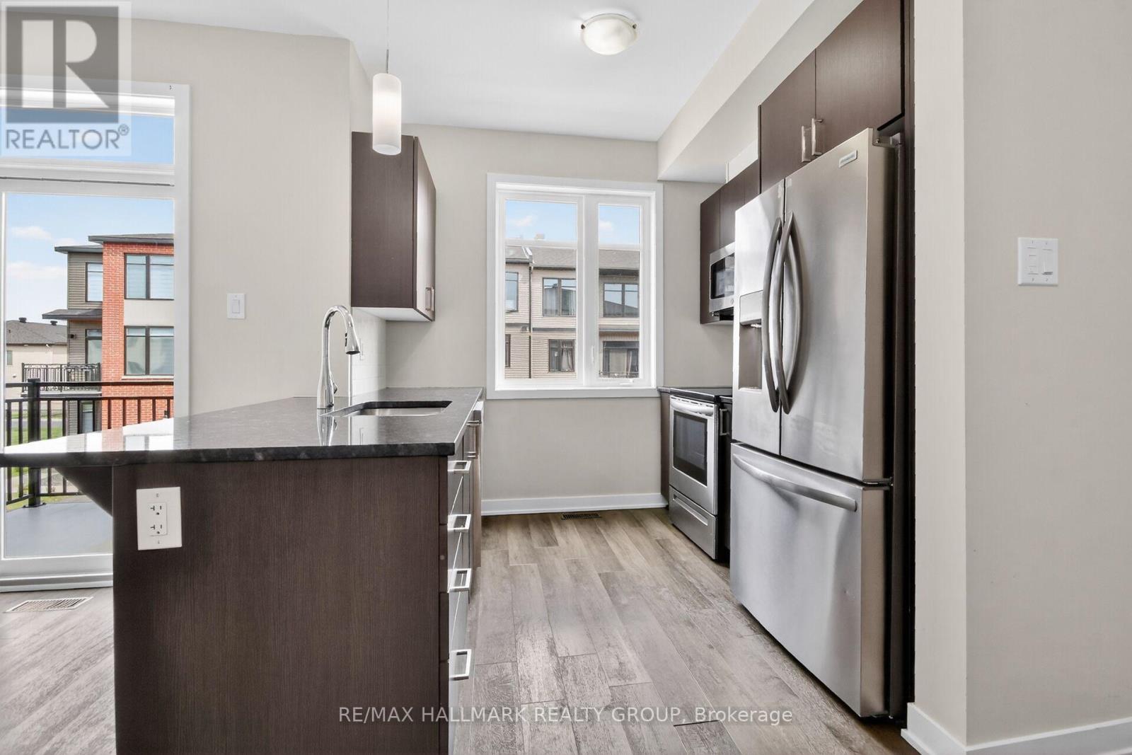 402 JEWELWING PRIVATE - Image 16