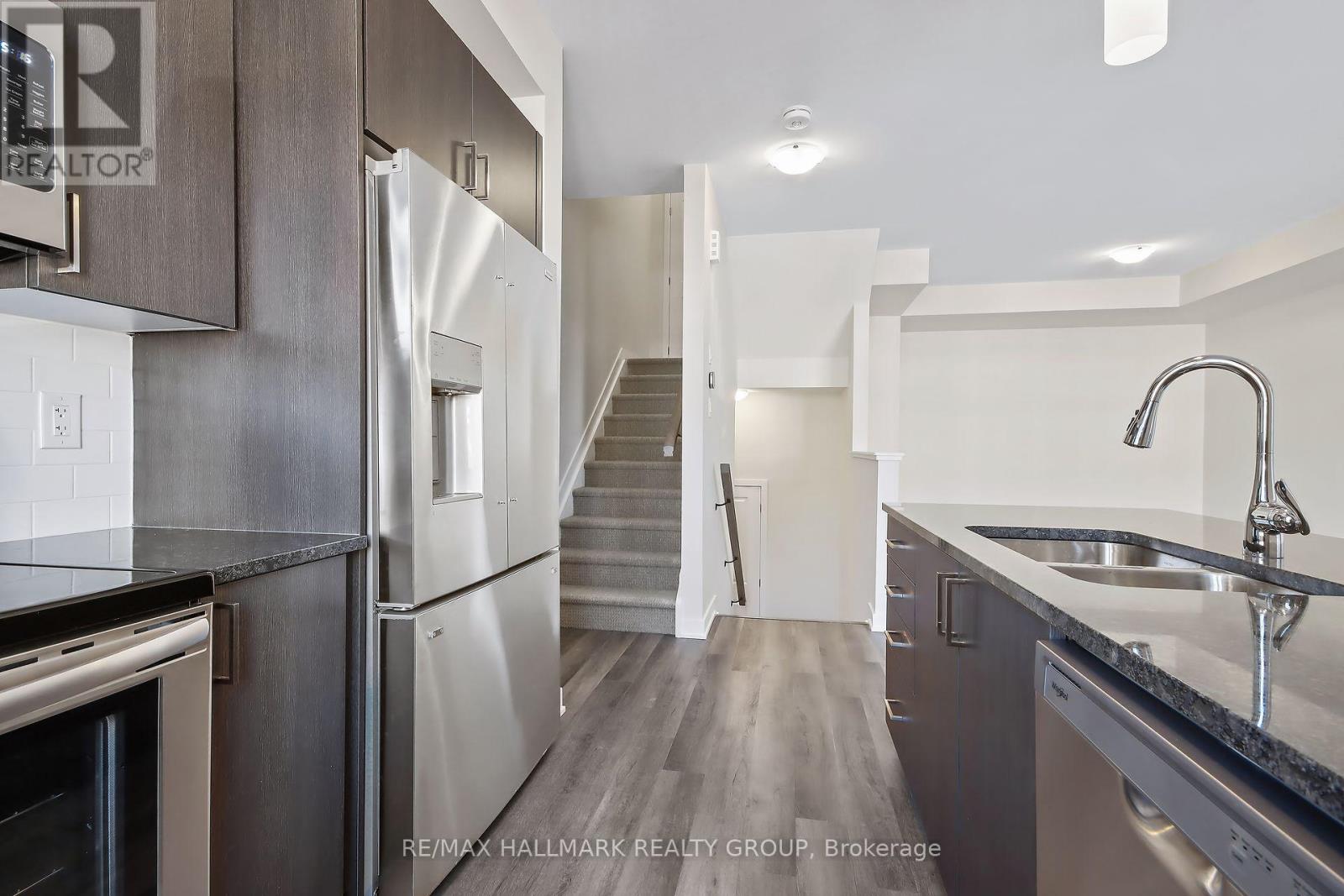 402 JEWELWING PRIVATE - Image 19
