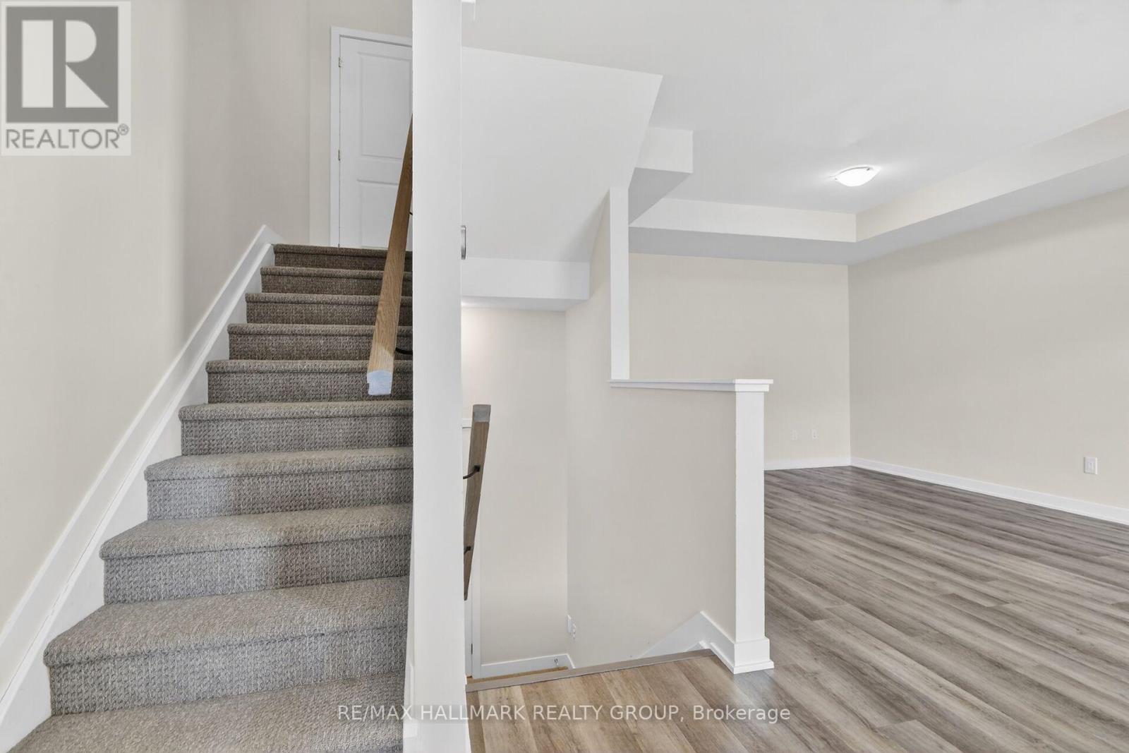 402 JEWELWING PRIVATE - Image 21