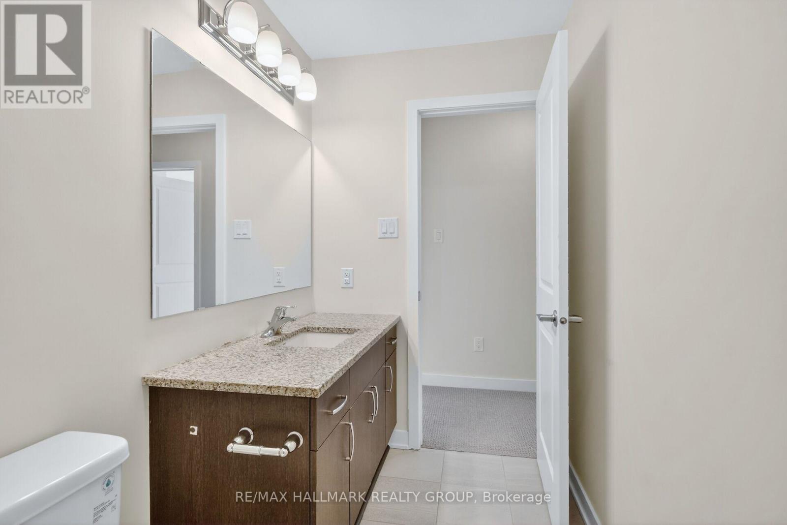 402 JEWELWING PRIVATE - Image 31