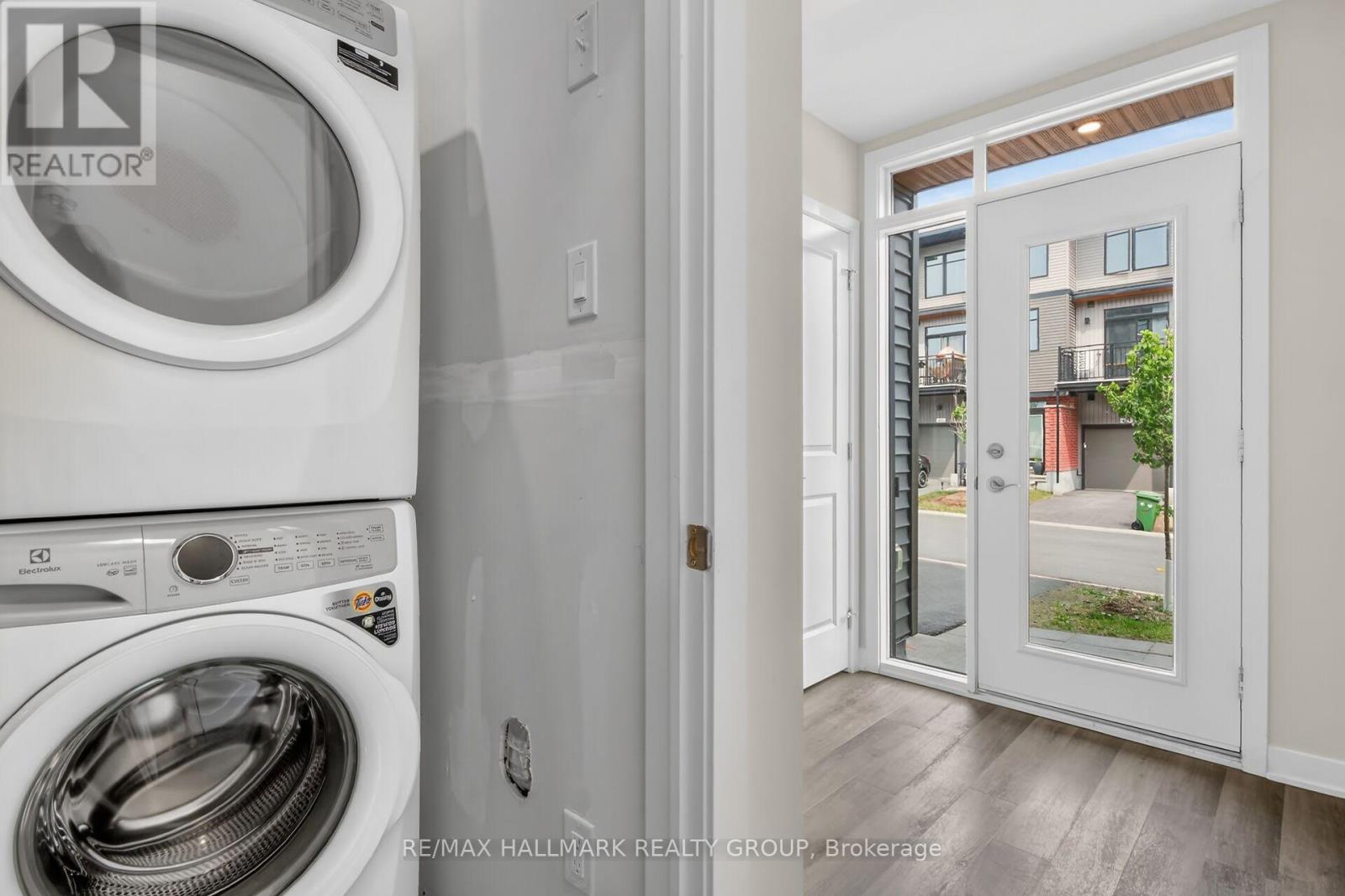 402 JEWELWING PRIVATE - Image 37