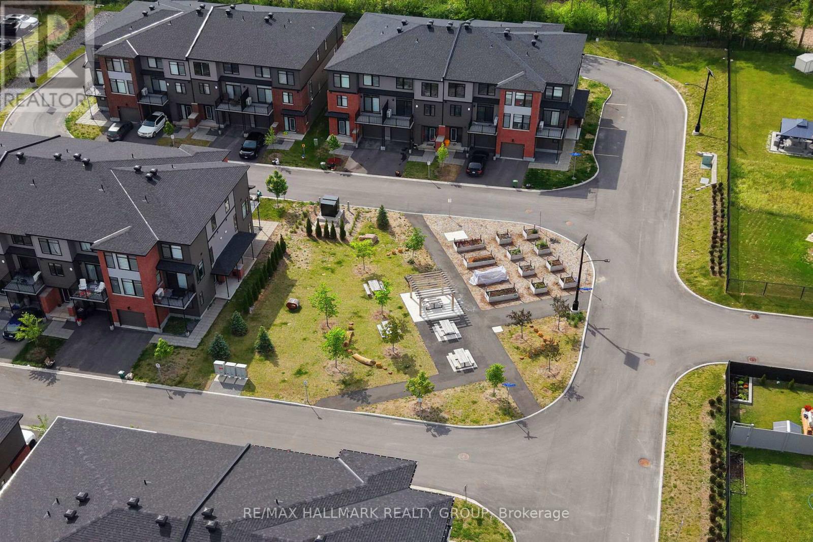 402 JEWELWING PRIVATE - Image 43