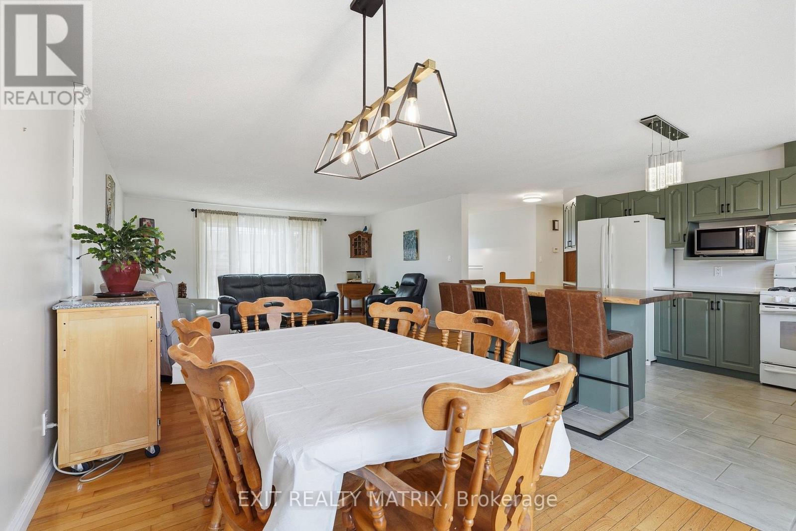 56 ISABELLE STREET - 15