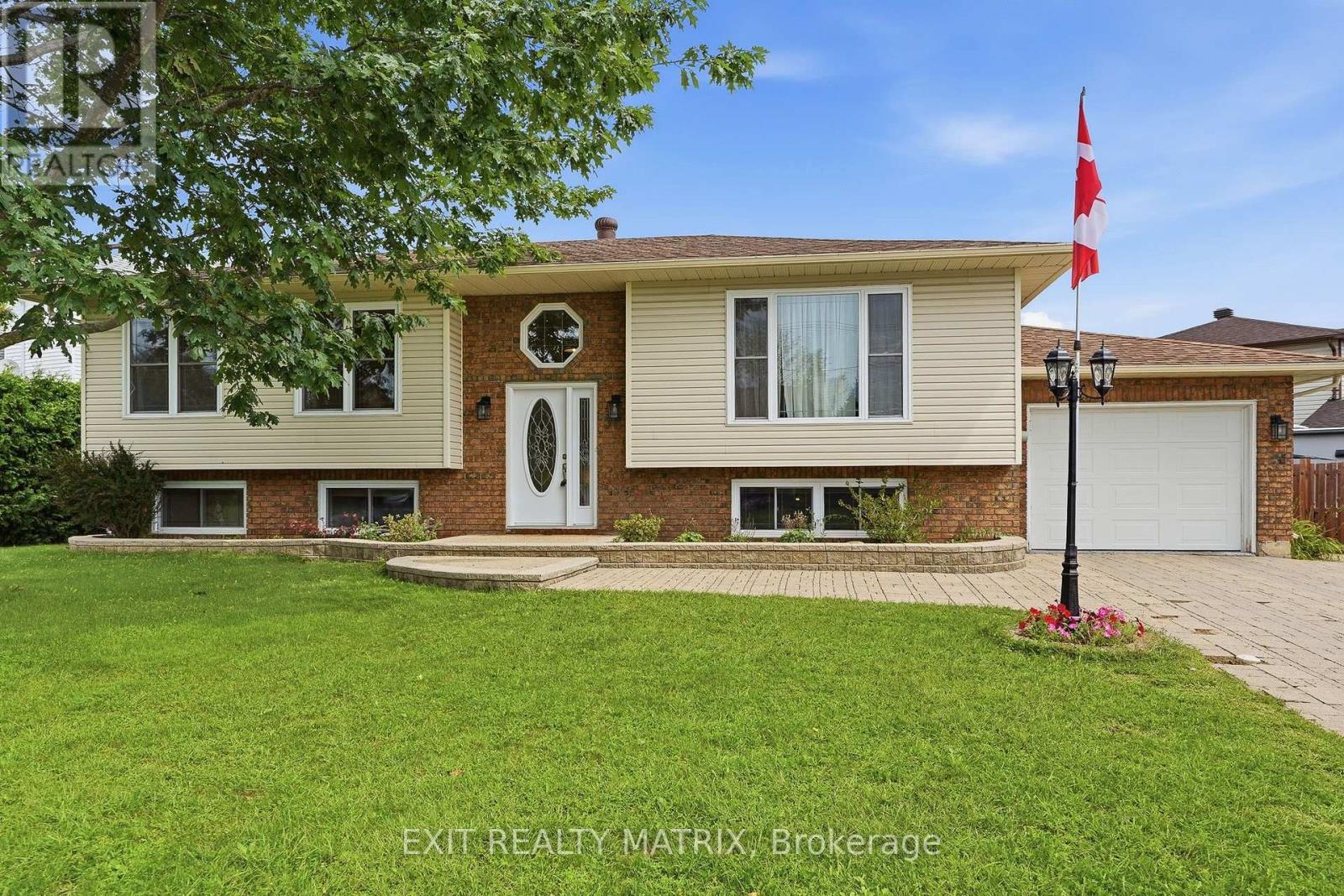 56 ISABELLE STREET - 2
