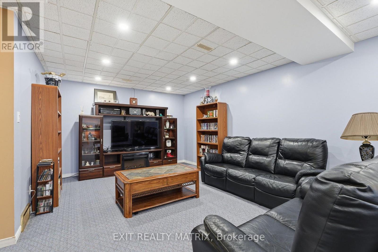 56 ISABELLE STREET - 22
